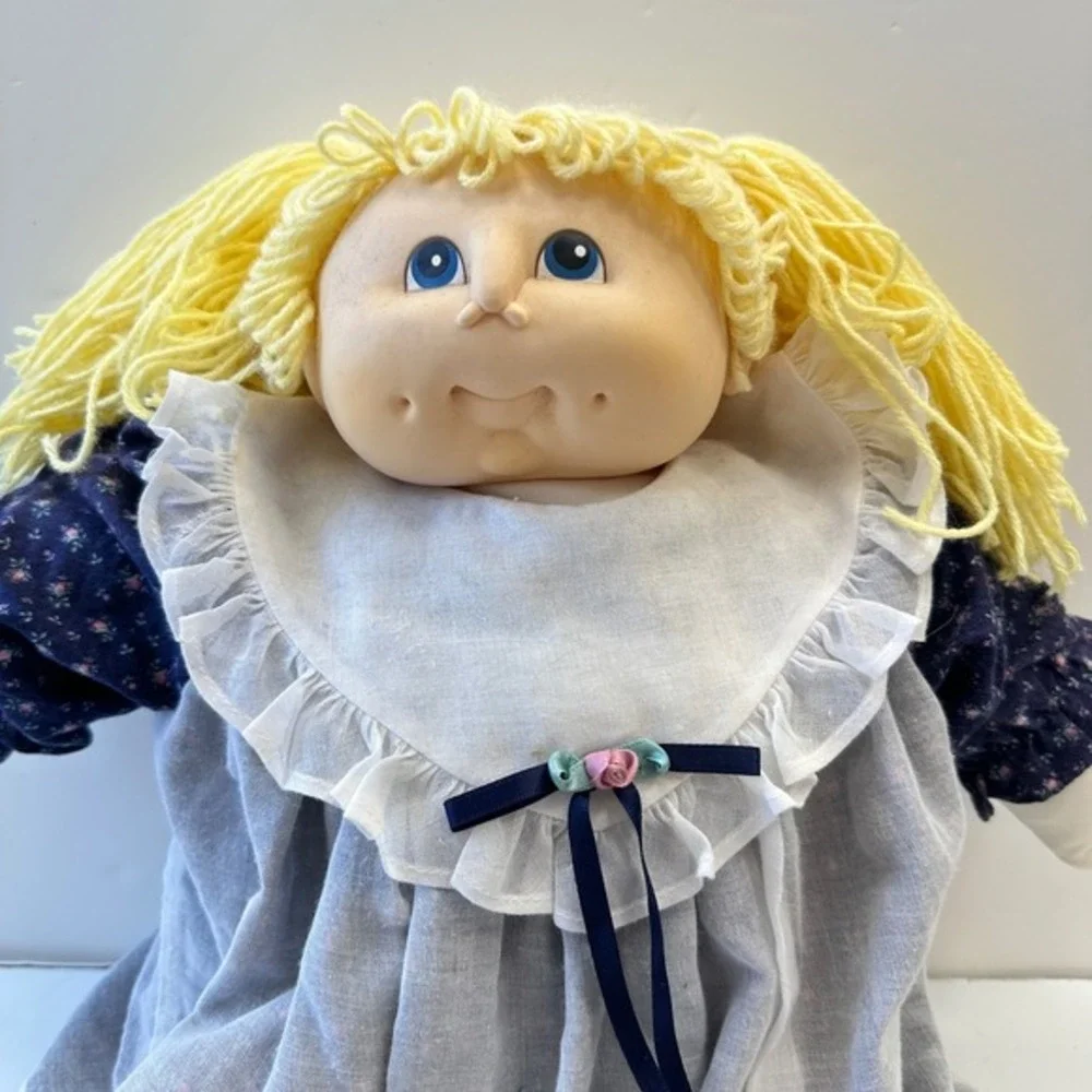 Vintage Cabbage Patch Kids Doll Girl Blue Eyes‎ Yarn Hair Dress Outfit